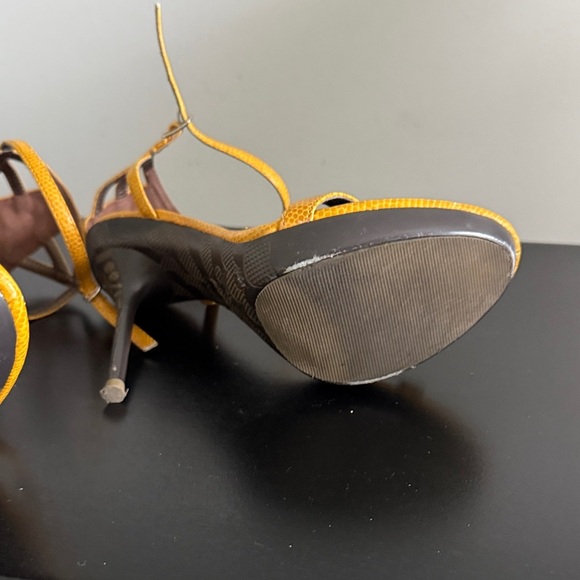 Yellow Strappy Heels Sz 6 - Picture 7 of 11